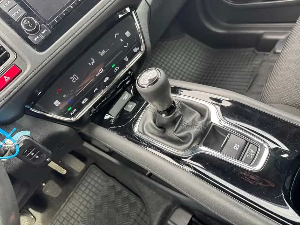 Honda HR-V 1.5 i-VTEC Comfort SITZHEIZUNG + KLIMA + PD 05/2016-photo-13
