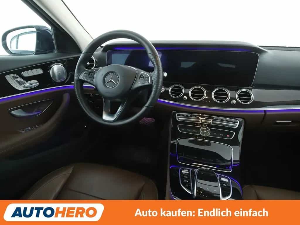 Mercedes-Benz E-Class E 250 Avantgarde Aut.*NAVI*HEAD-UP*LED* 05/2017-photo-12