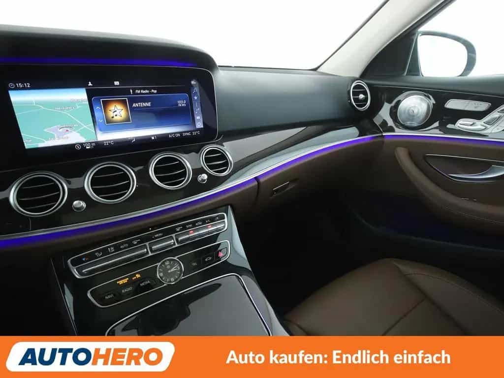 Mercedes-Benz E-Class E 250 Avantgarde Aut.*NAVI*HEAD-UP*LED* 05/2017-photo-24