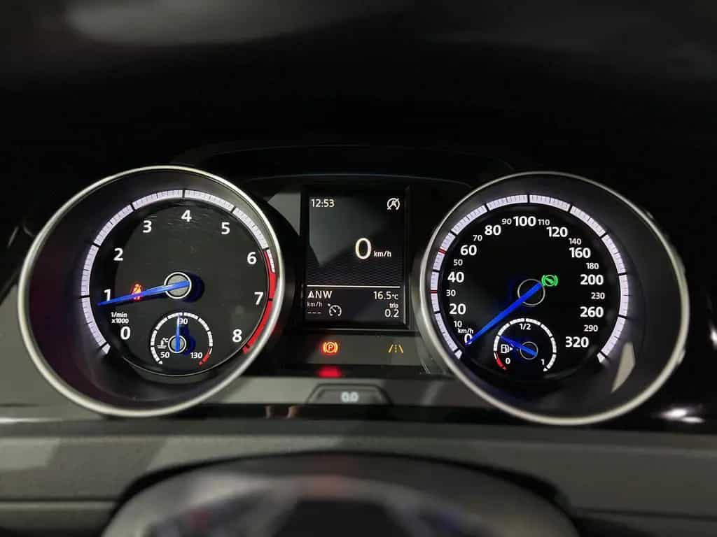 Volkswagen Golf VII R*DSG*Pano*DCC*DYNAUDIO*KeyGo*Kamera* 04/2016-photo-24