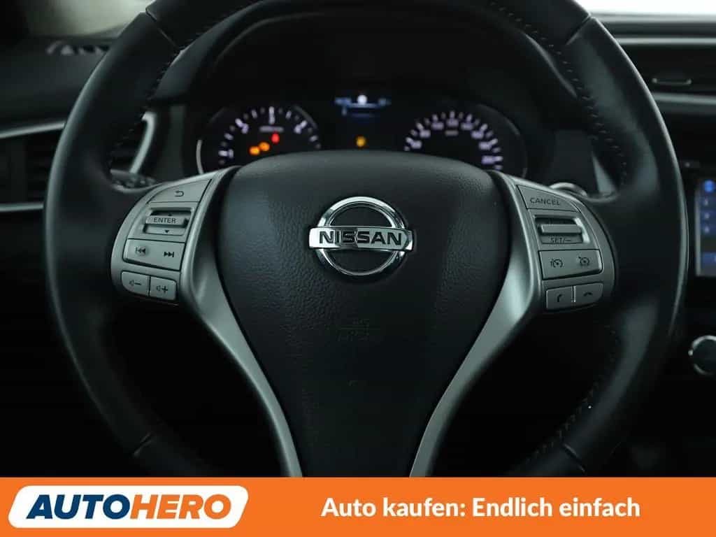 Nissan Qashqai 1.6 dCi N-Connecta Aut.*NAV*TEMP*360CAM* 04/2017-photo-18