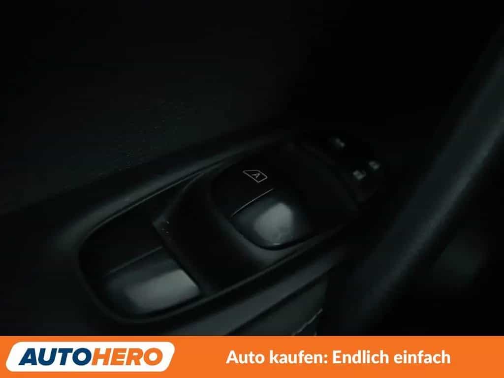 Nissan Qashqai 1.6 dCi N-Connecta Aut.*NAV*TEMP*360CAM* 04/2017-photo-23