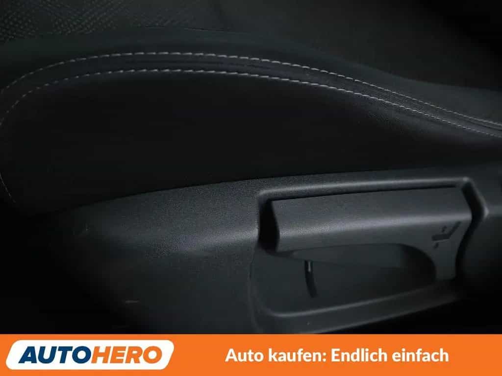 Nissan Qashqai 1.6 dCi N-Connecta Aut.*NAV*TEMP*360CAM* 04/2017-photo-26