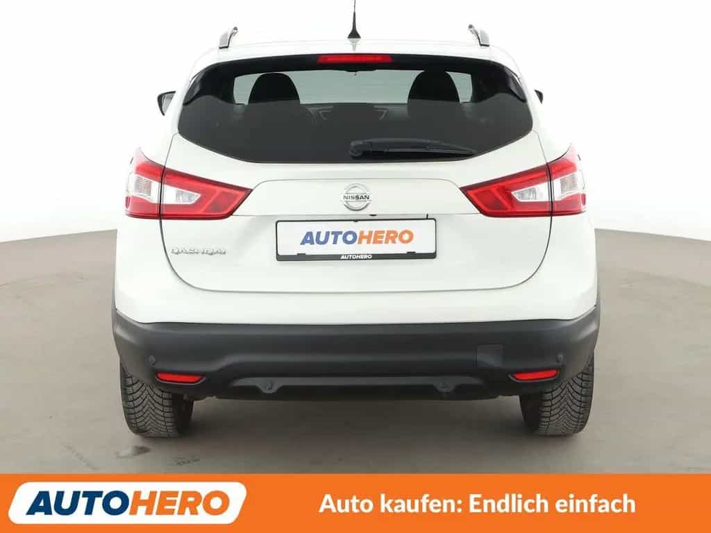 Nissan Qashqai 1.6 dCi N-Connecta Aut.*NAV*TEMP*360CAM* 04/2017-photo-4