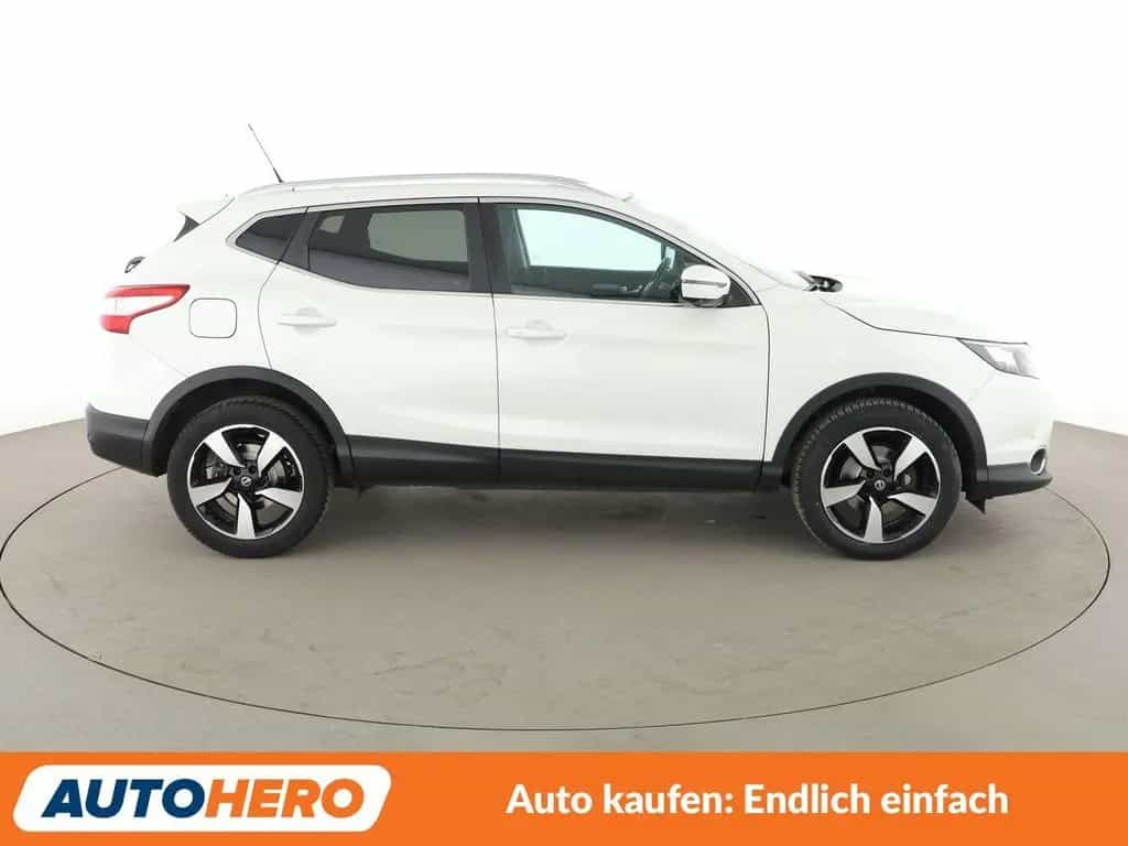 Nissan Qashqai 1.6 dCi N-Connecta Aut.*NAV*TEMP*360CAM* 04/2017-photo-6