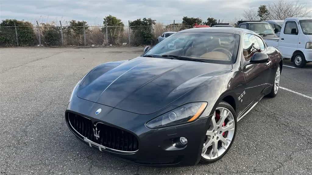 Maserati GranTurismo 4.7 V8 S (schöne Farbkombi) 08/2010-photo-3