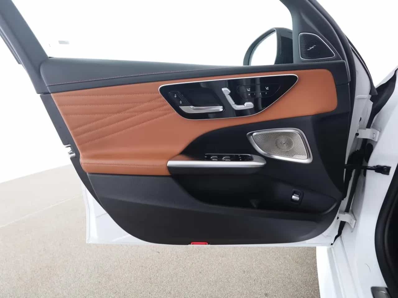Mercedes-Benz C-Class 300 07/2021-photo-12