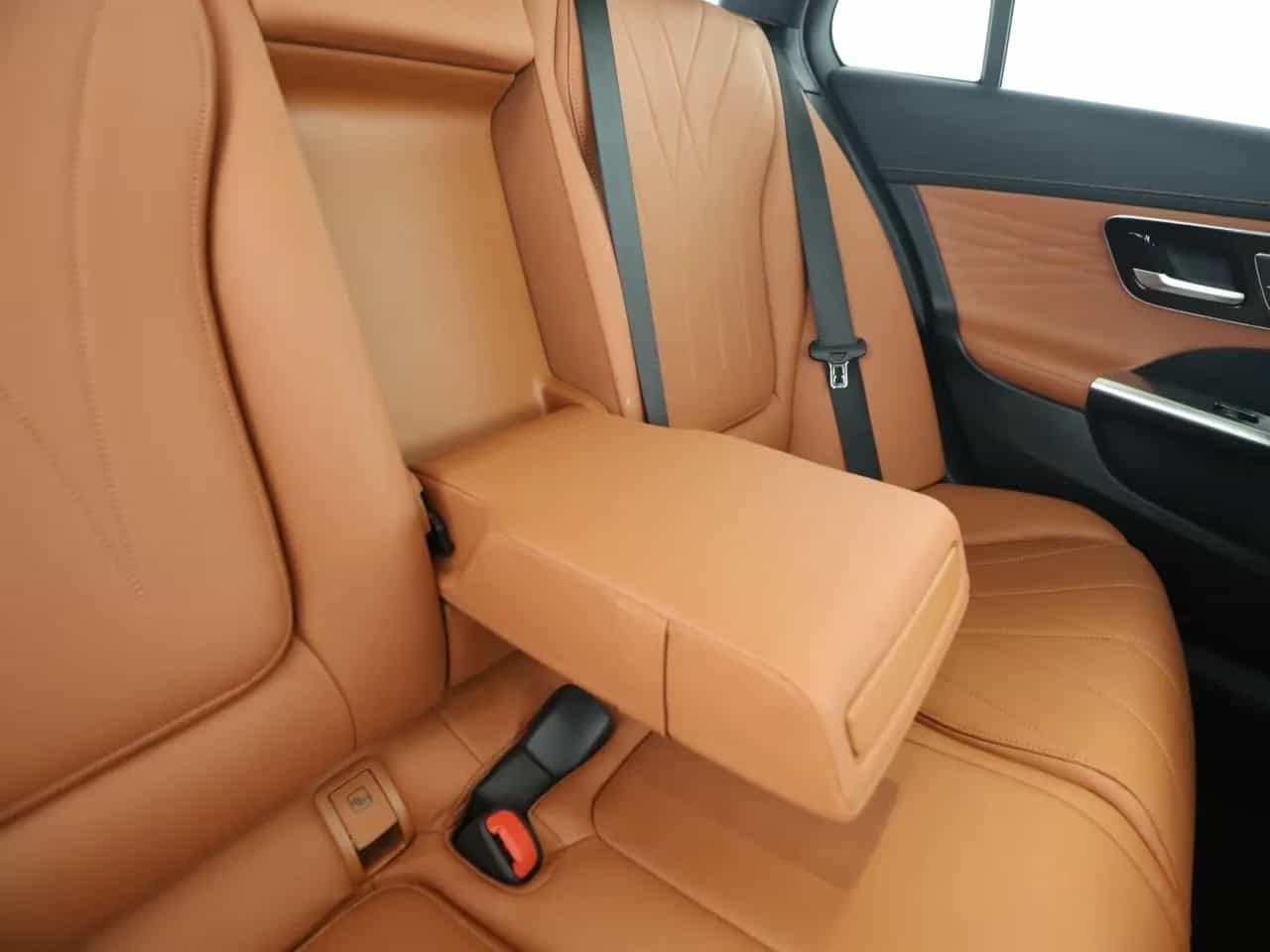 Mercedes-Benz C-Class 300 07/2021-photo-20