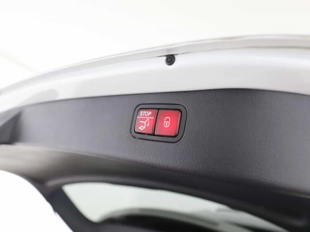 Mercedes-Benz C-Class 300 07/2021-photo-21