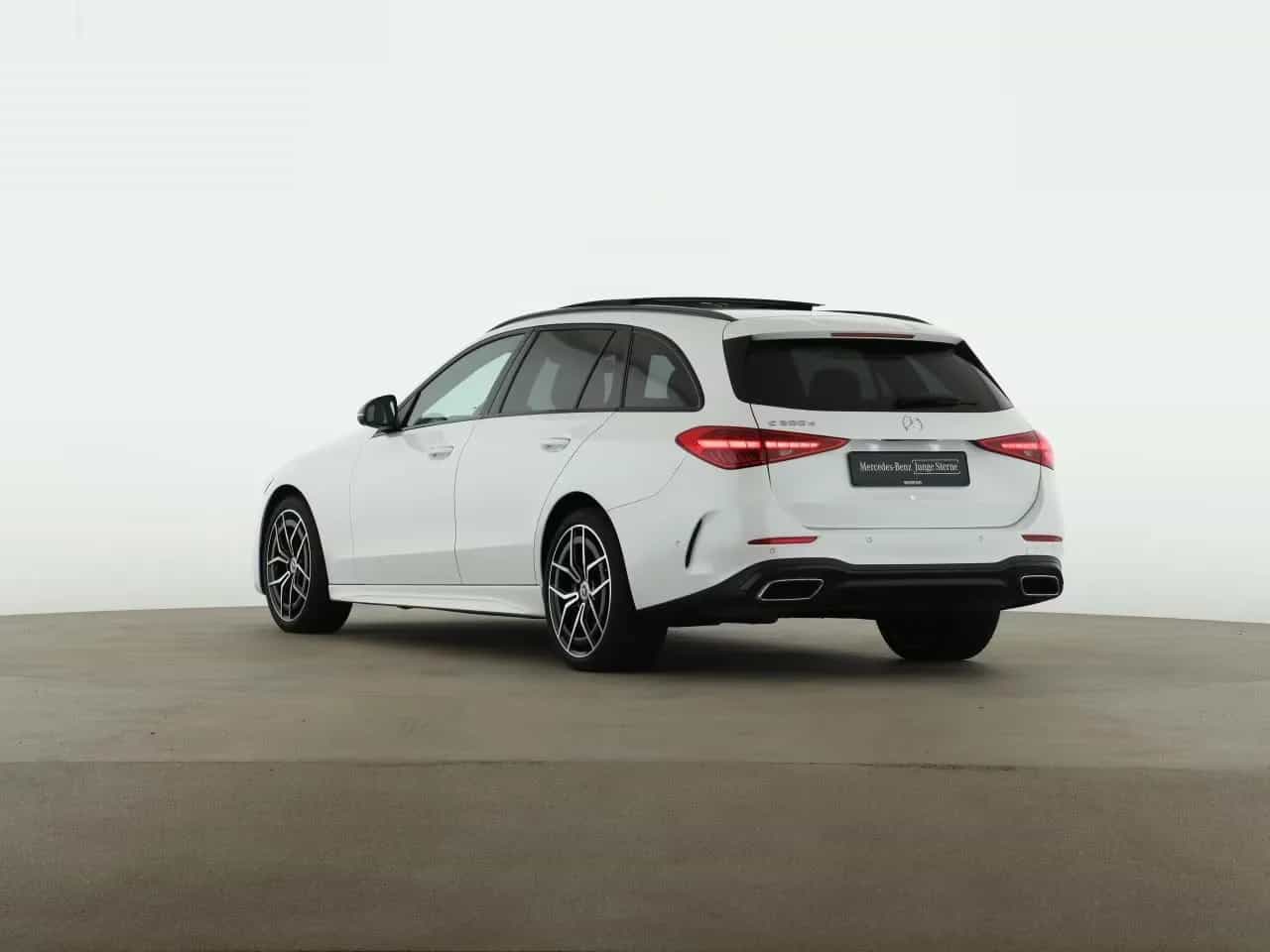 Mercedes-Benz C-Class 300 07/2021-photo-4