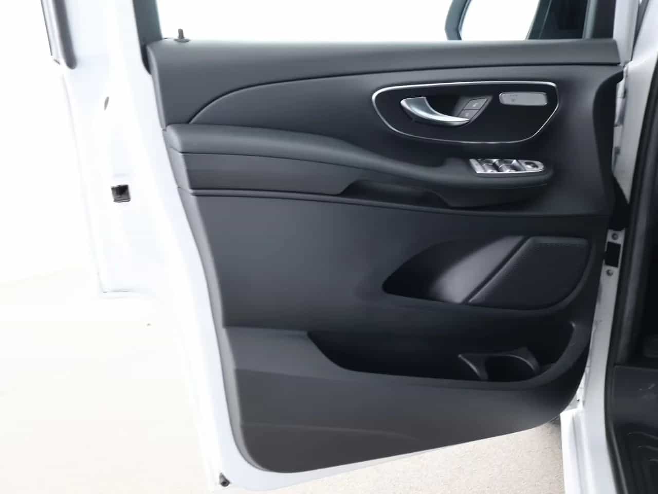 Mercedes-Benz V-Class 250 06/2020-photo-11