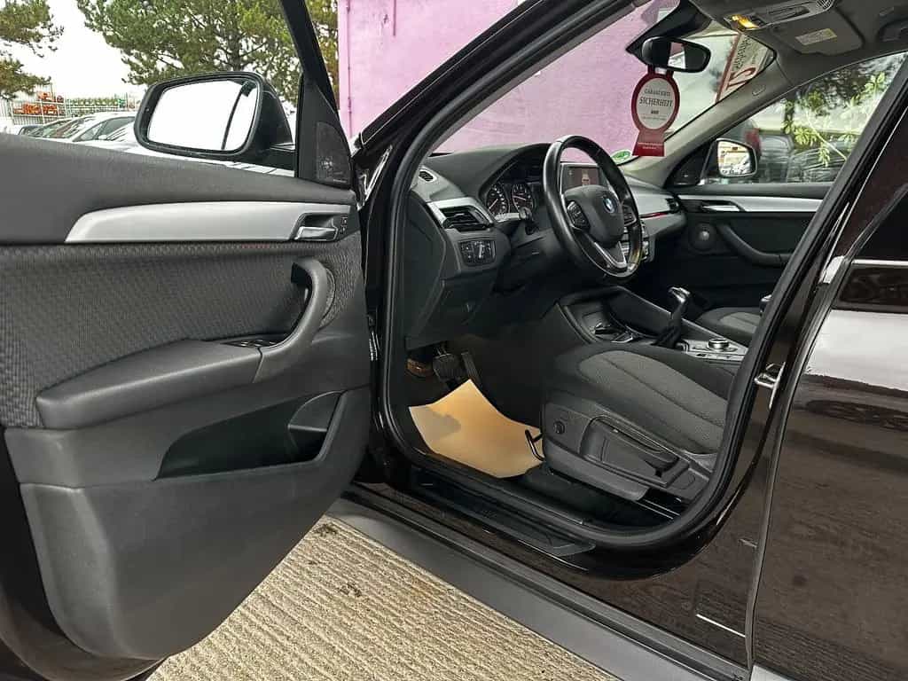 BMW X1 sDrive 18i Advantage "HU/AU+Service Neu" 06/2017-photo-11