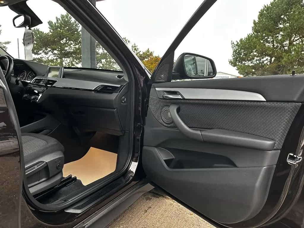 BMW X1 sDrive 18i Advantage "HU/AU+Service Neu" 06/2017-photo-17
