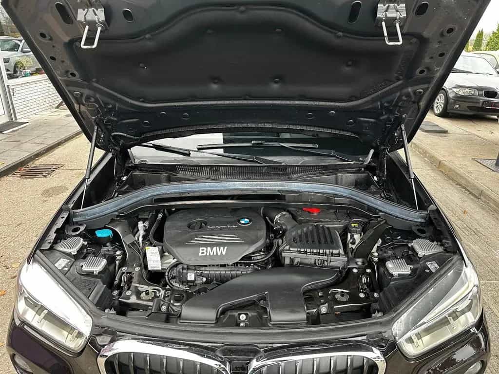 BMW X1 sDrive 18i Advantage "HU/AU+Service Neu" 06/2017-photo-2