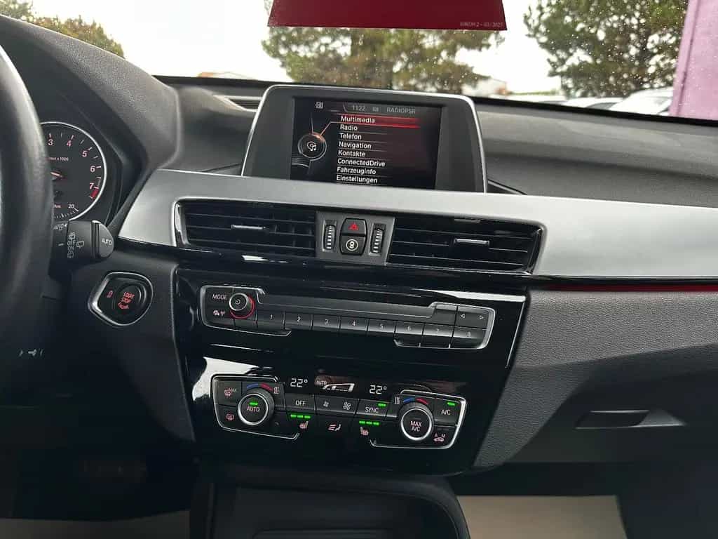 BMW X1 sDrive 18i Advantage "HU/AU+Service Neu" 06/2017-photo-26