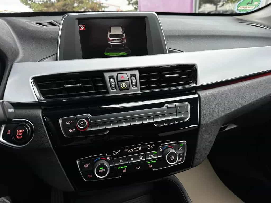 BMW X1 sDrive 18i Advantage "HU/AU+Service Neu" 06/2017-photo-27