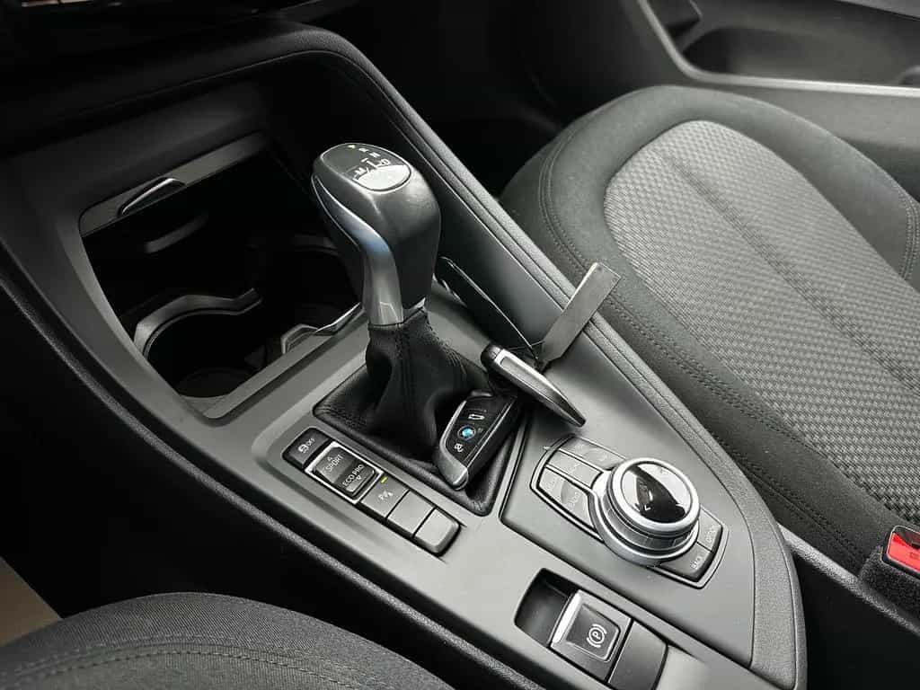 BMW X1 sDrive 18i Advantage "HU/AU+Service Neu" 06/2017-photo-29