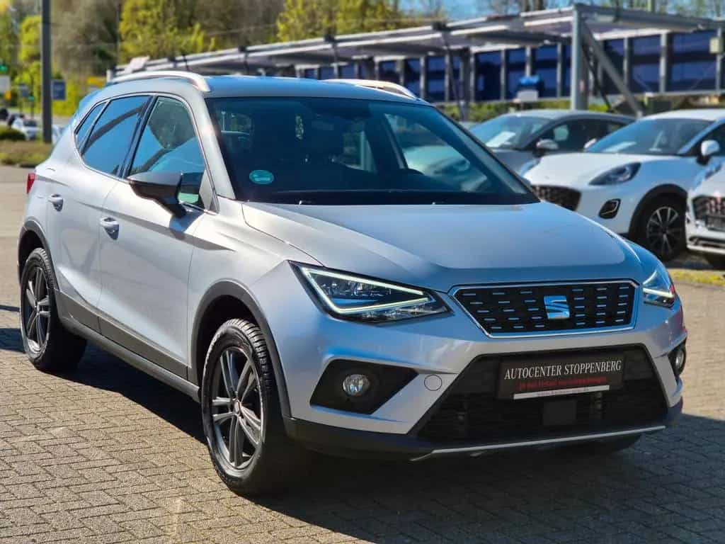 Seat Arona Xcellence/Navi/LEDs/PDC/Garantie/1.Hand 07/2018-photo-1