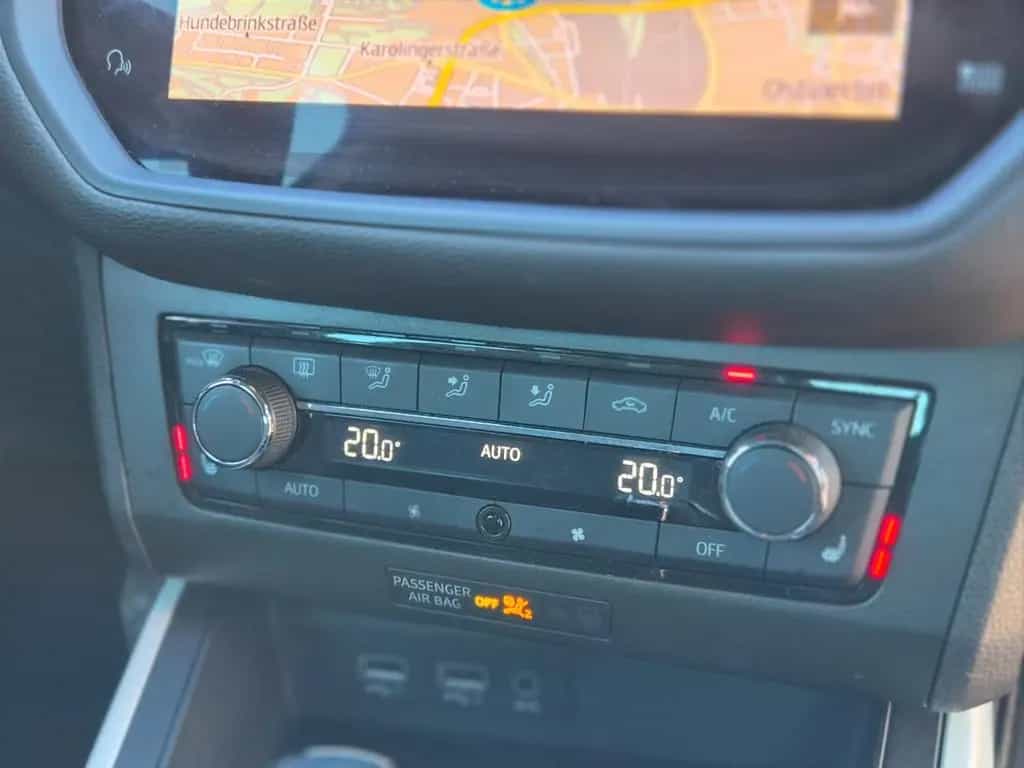 Seat Arona Xcellence/Navi/LEDs/PDC/Garantie/1.Hand 07/2018-photo-14