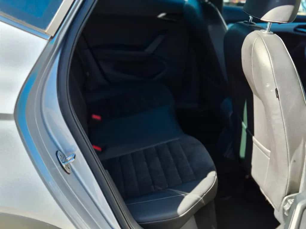 Seat Arona Xcellence/Navi/LEDs/PDC/Garantie/1.Hand 07/2018-photo-22