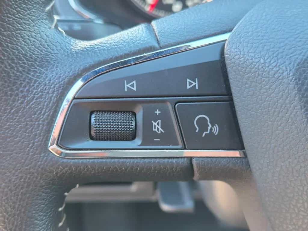 Seat Arona Xcellence/Navi/LEDs/PDC/Garantie/1.Hand 07/2018-photo-28