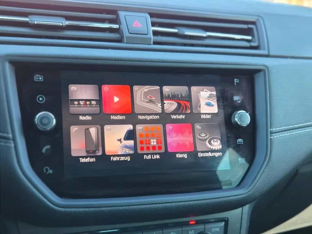 Seat Arona Xcellence/Navi/LEDs/PDC/Garantie/1.Hand 07/2018-photo-37