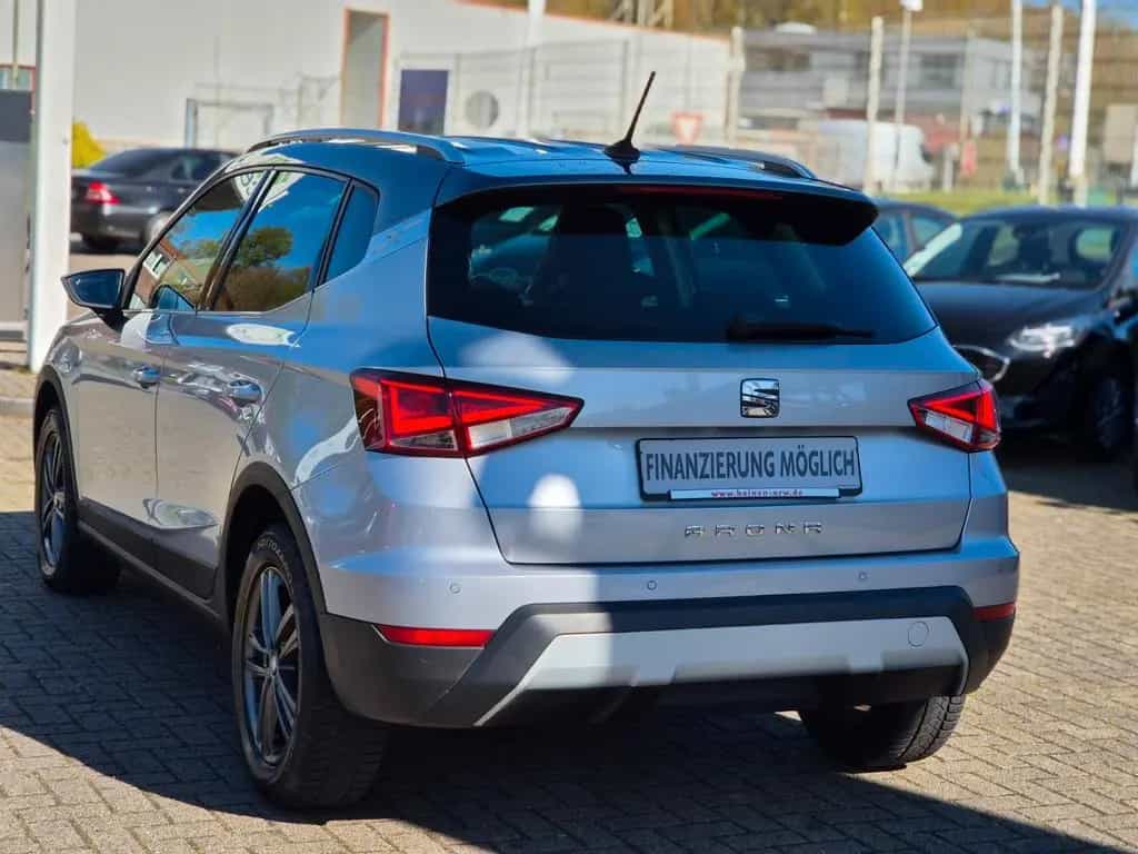 Seat Arona Xcellence/Navi/LEDs/PDC/Garantie/1.Hand 07/2018-photo-6