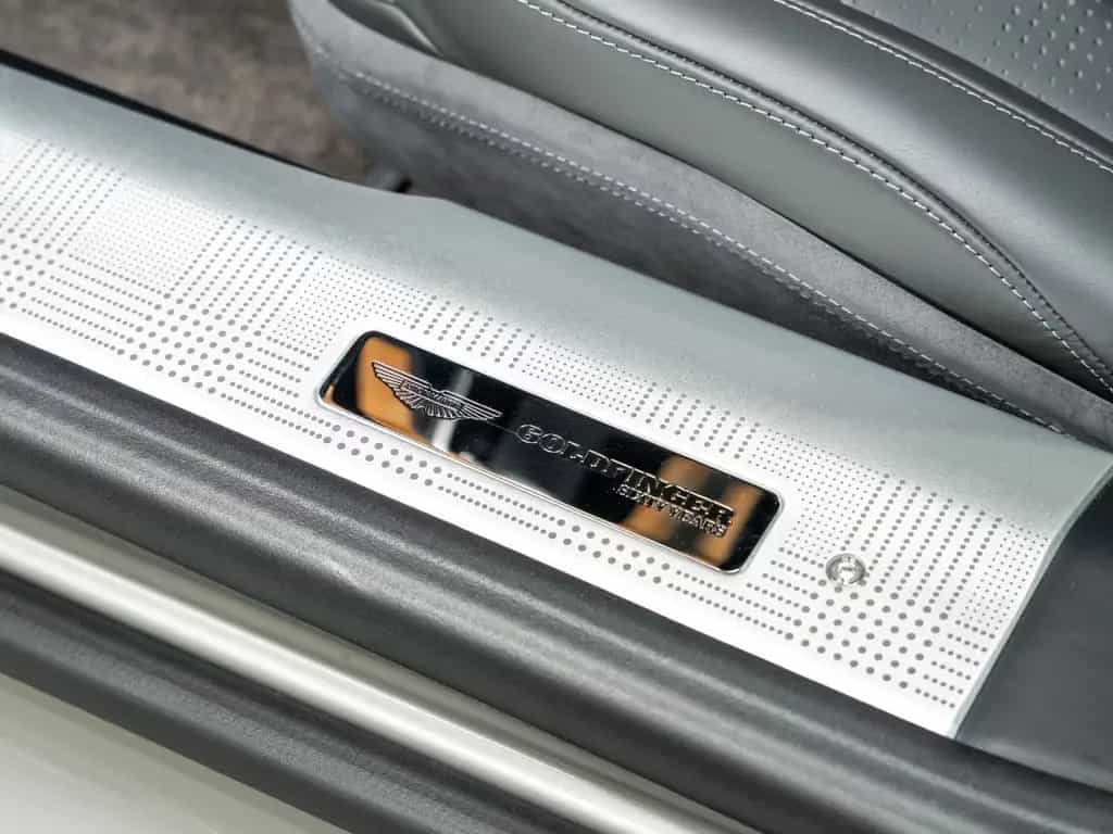 Aston Martin DB12 James Bond 007 Goldfinger Edition / 1 of 60 10/2025-photo-12