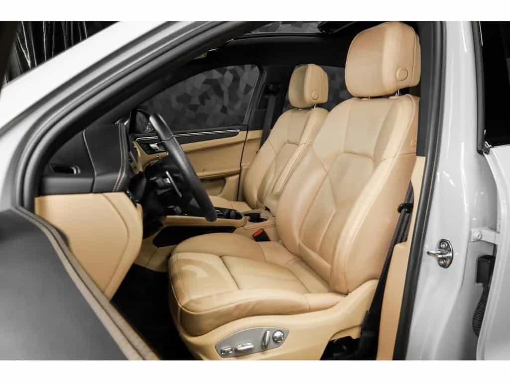 Porsche Macan III T 10/2023-photo-7