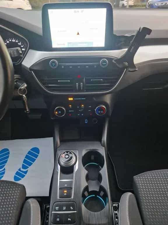 Ford Focus Turnier AUTOMATIK LED 76Tkm ACC Kamera Nav 01/2019-photo-17