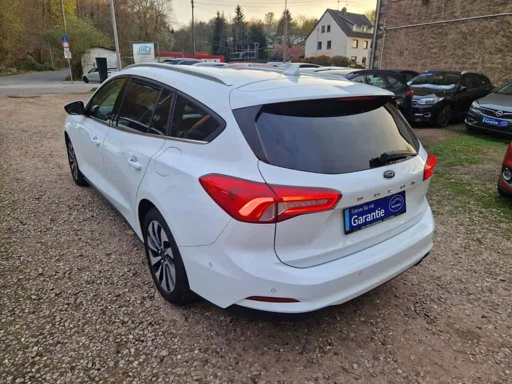 Ford Focus Turnier AUTOMATIK LED 76Tkm ACC Kamera Nav 01/2019-photo-5