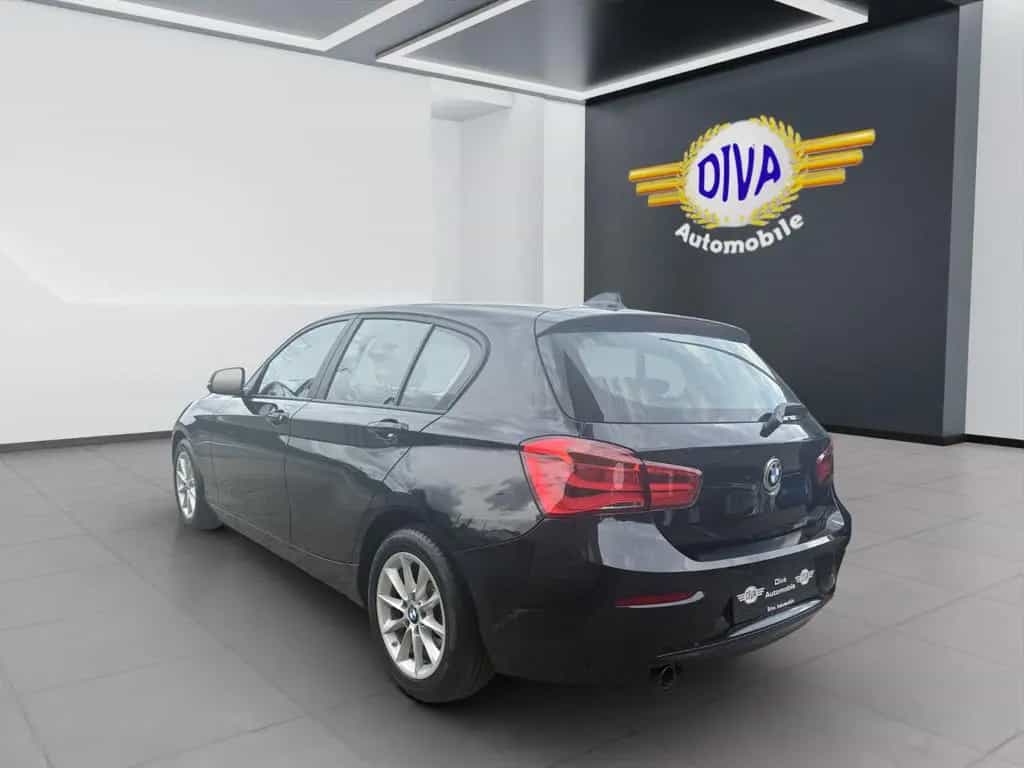 BMW 1 Series 118 i Sport Line 10/2018-photo-3