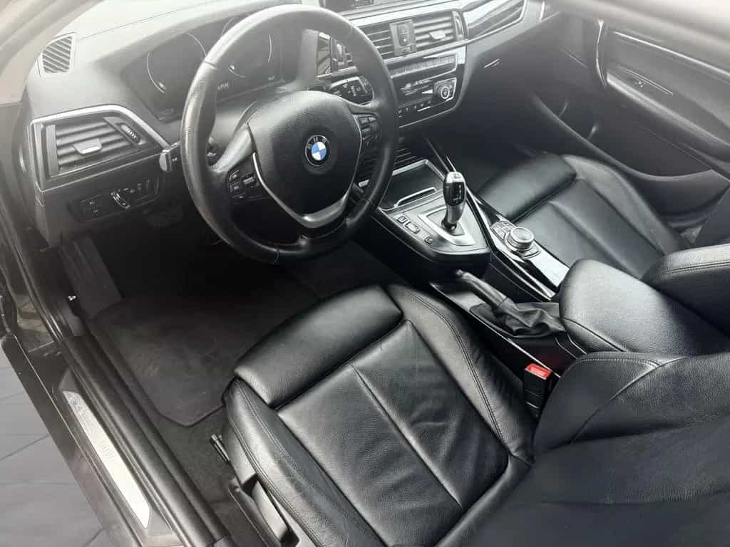 BMW 1 Series 118 i Sport Line 10/2018-photo-6