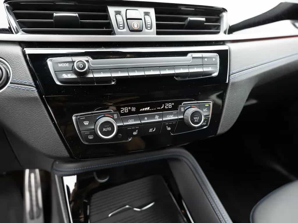 BMW X2 sDrive 20i M-Sport Komfortzugang AHK HUD LED 11/2020-photo-17