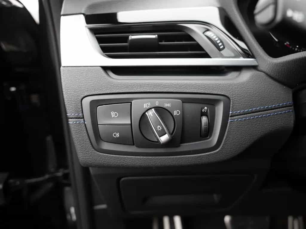 BMW X2 sDrive 20i M-Sport Komfortzugang AHK HUD LED 11/2020-photo-23