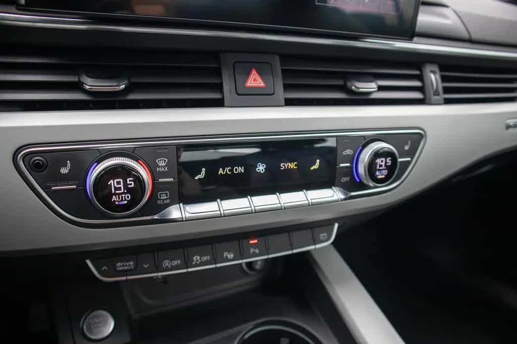Audi A5 CABRIO QUATTRO, LED, CAMERA, CARPLAY, NAVI 03/2021-photo-11