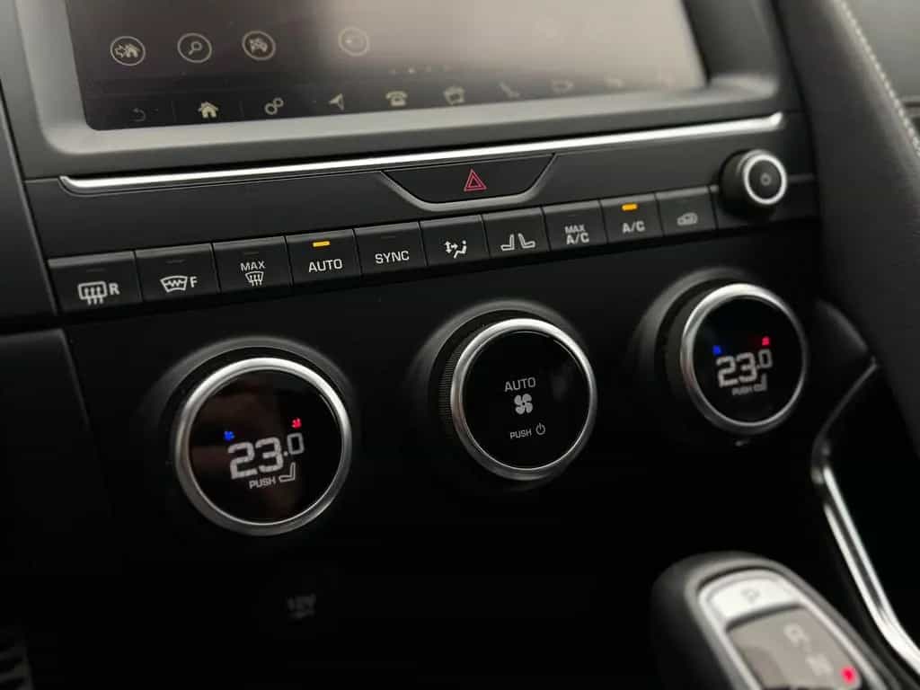 Jaguar E-Pace R-Dynamic S *AWD*Park Assist*HuD*Navi* 09/2018-photo-15