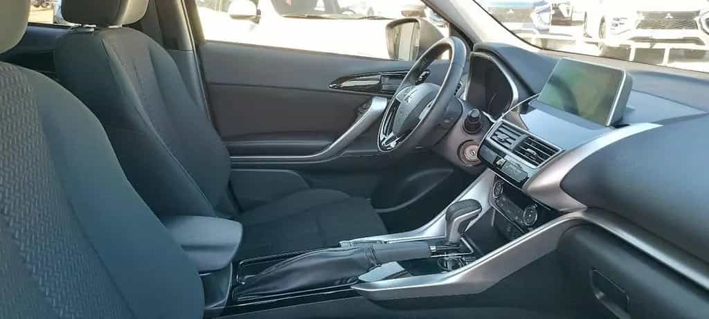 Mitsubishi Eclipse Cross Diamant Edition 1.5 T-MIVEC CVT 03/2019-photo-9