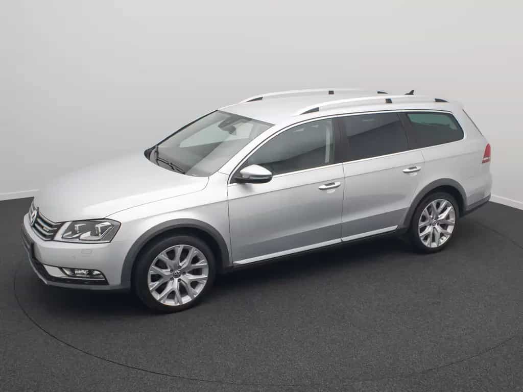 Volkswagen Passat Tempomat Kamera DAB AHK SoundSyst 18Zoll 10/2014-photo-11