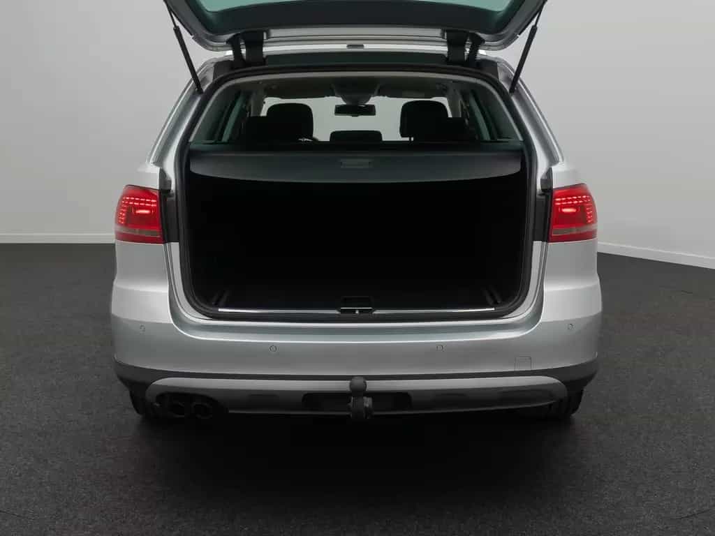 Volkswagen Passat Tempomat Kamera DAB AHK SoundSyst 18Zoll 10/2014-photo-12