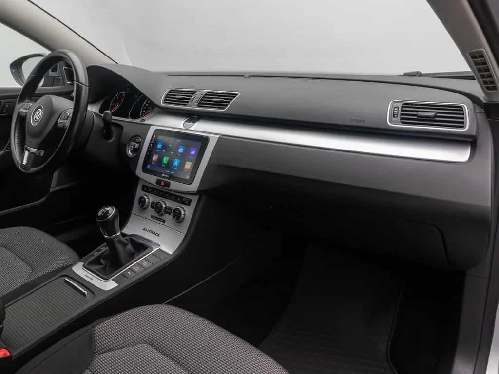 Volkswagen Passat Tempomat Kamera DAB AHK SoundSyst 18Zoll 10/2014-photo-22