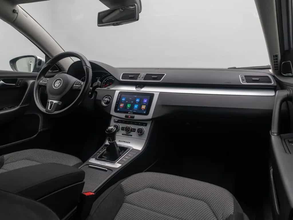 Volkswagen Passat Tempomat Kamera DAB AHK SoundSyst 18Zoll 10/2014-photo-37