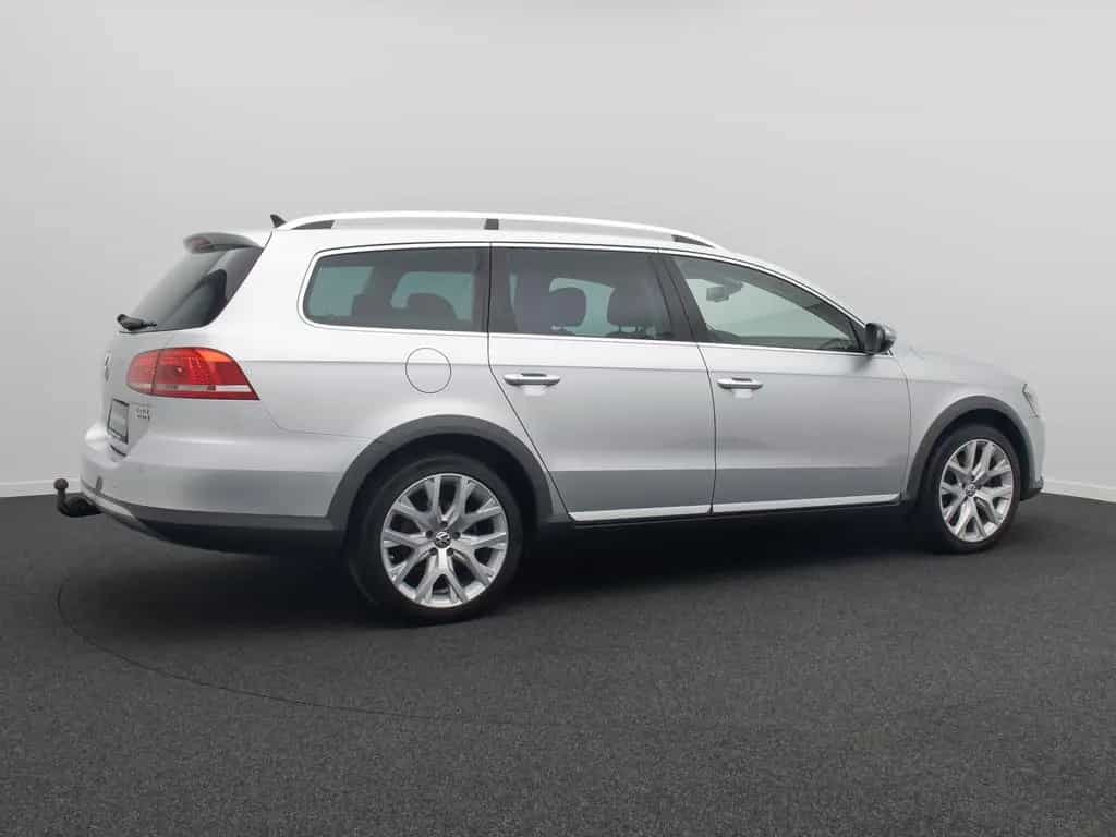 Volkswagen Passat Tempomat Kamera DAB AHK SoundSyst 18Zoll 10/2014-photo-5
