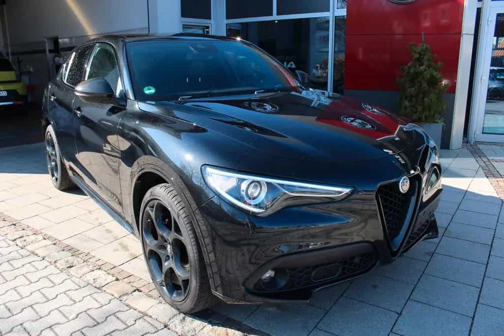 Alfa Romeo Stelvio Estrema Q4 09/2022-photo-0