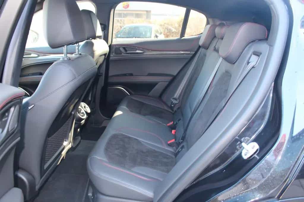Alfa Romeo Stelvio Estrema Q4 09/2022-photo-13