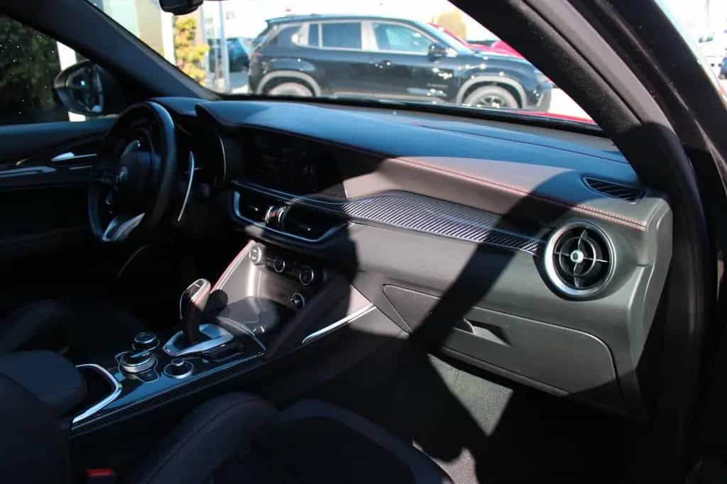 Alfa Romeo Stelvio Estrema Q4 09/2022-photo-14