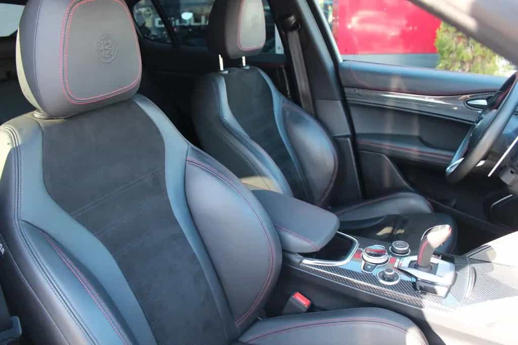 Alfa Romeo Stelvio Estrema Q4 09/2022-photo-16