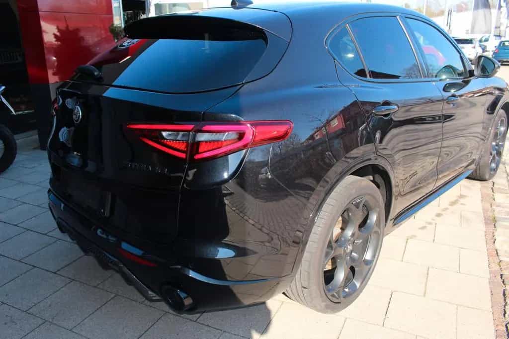 Alfa Romeo Stelvio Estrema Q4 09/2022-photo-2