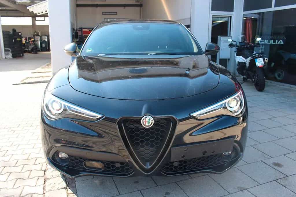 Alfa Romeo Stelvio Estrema Q4 09/2022-photo-6