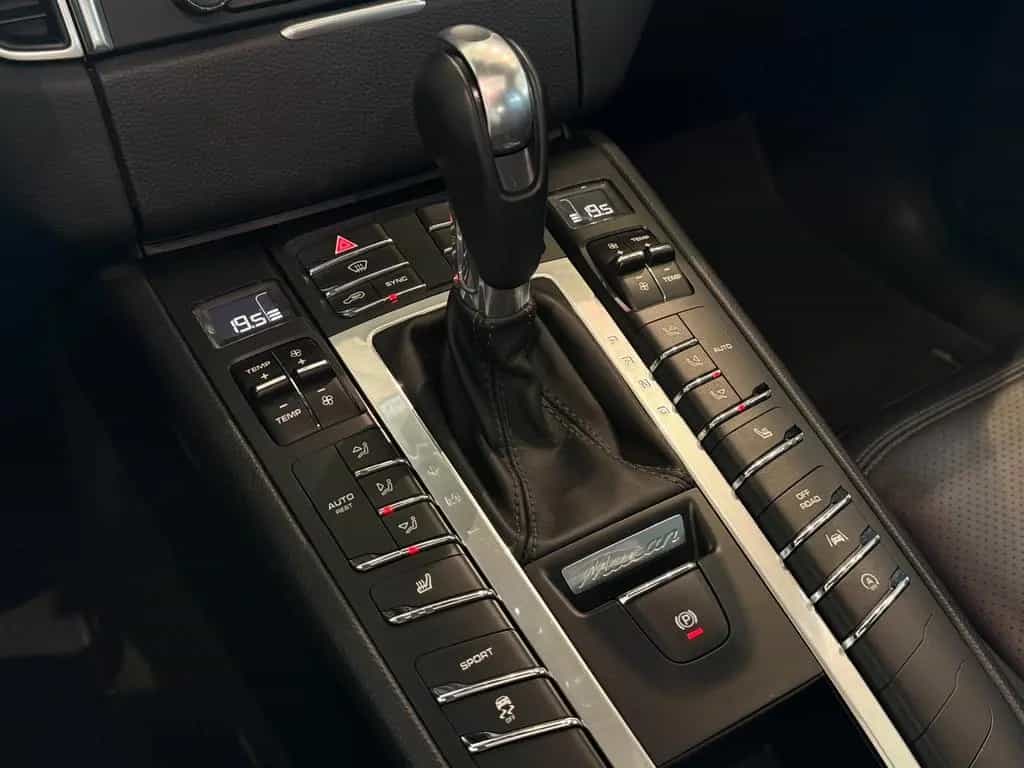 Porsche *Bi-Xenon-Scheinwerfer*Panorama*Tempomat 02/2018-photo-16